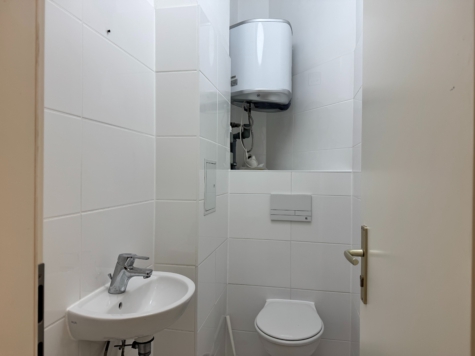 Büro- oder Praxisflächen im schönen Altbau-Denkmal Potsdamer Straße - sanitär (11767)