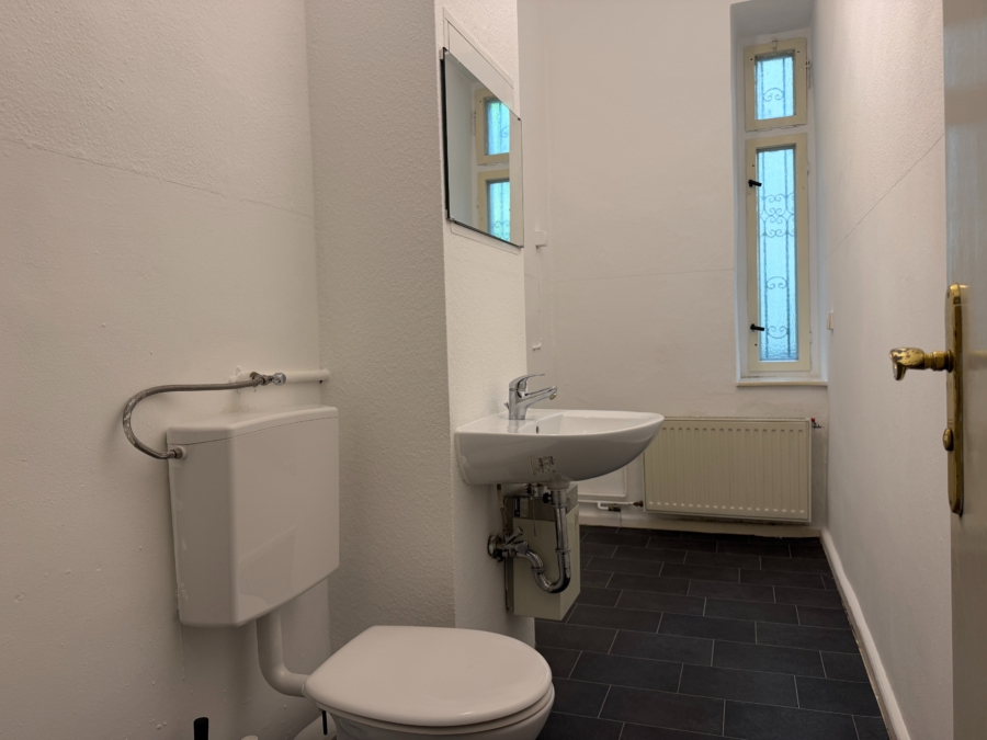 Kleines Ladengeschäft oder Büro in zentraler Lage von Prenzlauer Berg - sanitär (12804)