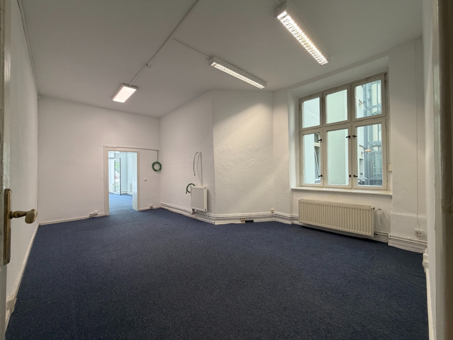 Kleines Ladengeschäft oder Büro in zentraler Lage von Prenzlauer Berg - hinterer raum (12802)