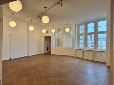 Büro- oder Praxisflächen im schönen Altbau-Denkmal Potsdamer Straße - großer büroraum (11779)