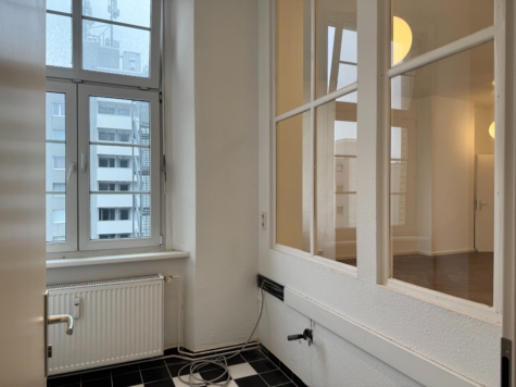 Büro- oder Praxisflächen im schönen Altbau-Denkmal Potsdamer Straße - küche (2) (11782)