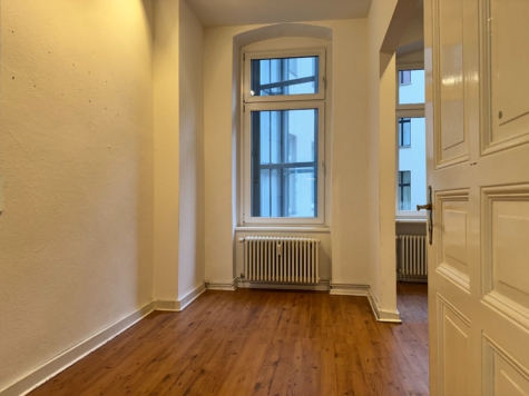 Effizientes Stuck-Altbaubüro mit bis zu 7 Büroräumen Schönhauser/ Ecke Gleim - büro 6 (11925)