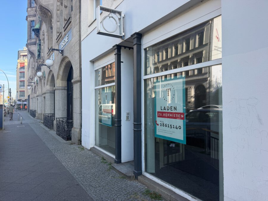 Kleines Ladengeschäft im beliebten Kiez auf der Chausseestraße - ladenansicht links (14708)