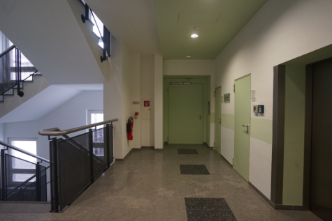 Frisch renovierte Bürofläche mit Concierge nahe Ku’damm - treppenhaus (11967)