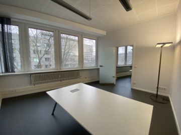 büro 3 - Frisch renovierte Bürofläche mit Concierge nahe Ku’damm
