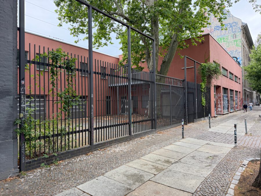 Komplettes Gewerbeobjekt inkl. gut nutzbarem Innenhof zu vermieten - objekt köpenicker straße 186 (13253)