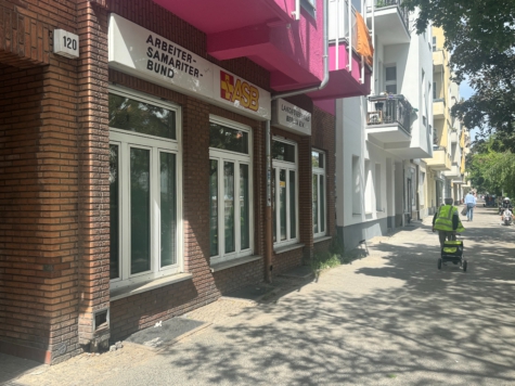 Krankenfahrer /Taxifahrer /Bestatter /Hausmeisterservice… Garagen mit Servicefläche - büroansicht (11438)