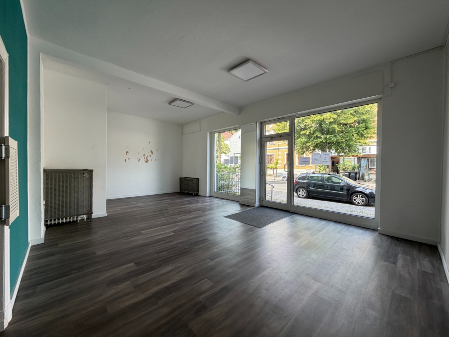 Laden oder Büro mit Terrasse Chausseestraß Wannsee - laden oder büro (12354)