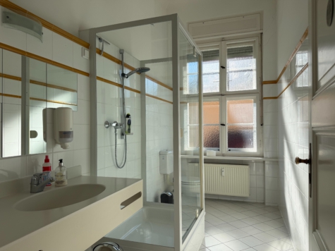 Repräsentatives Büro in herrschaftlicher Villenetage zu vermieten - duschbad (11677)