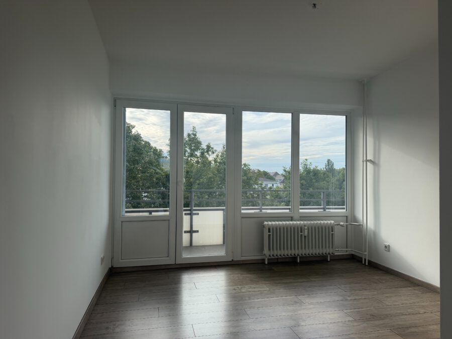 Bezugsfrei! Steglitz – Ruhig gelegene, sanierte 2-Zimmer Wohnung mit Weitblick - schlafzimmer (13501)