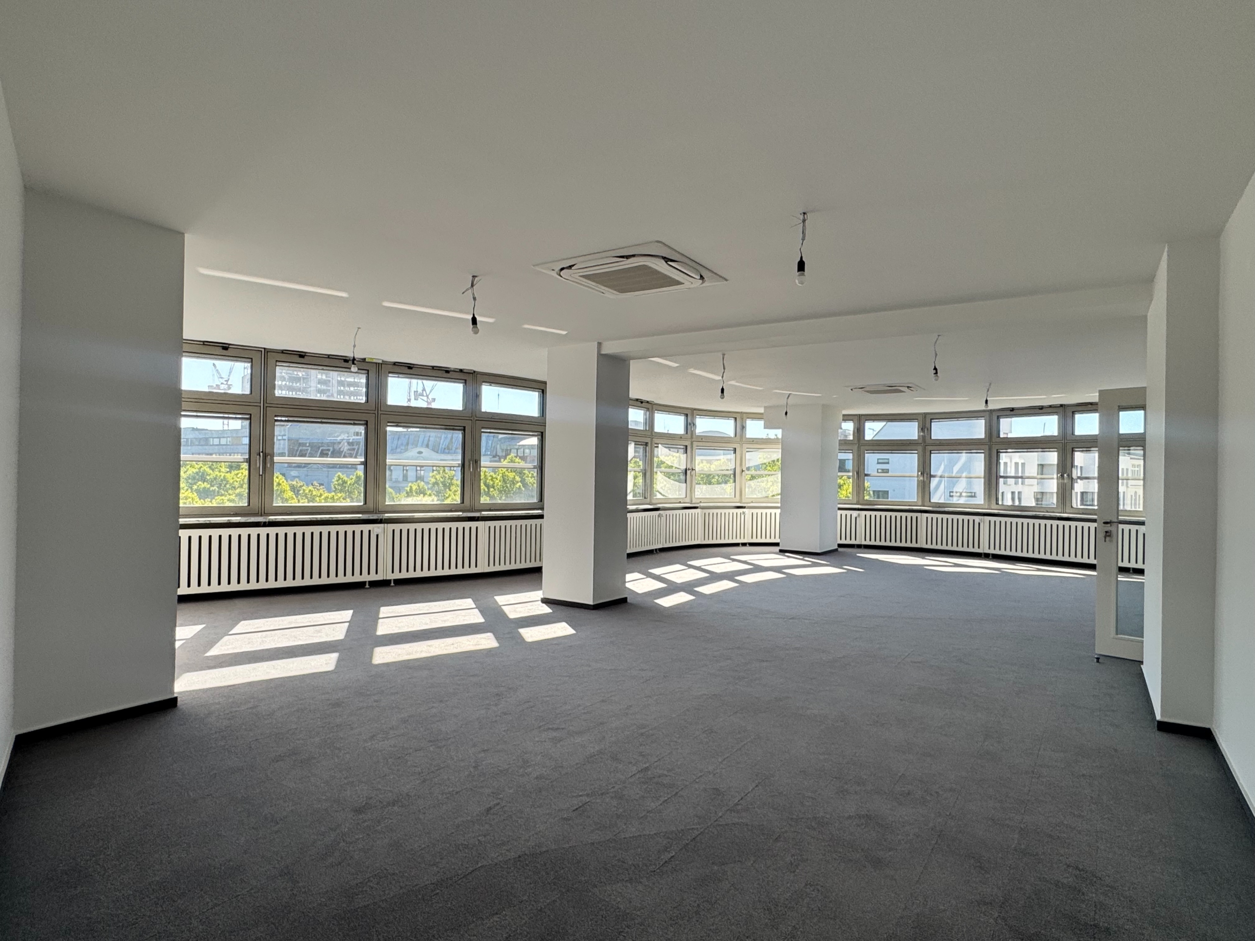 großraumbüro 1 - Hochwertig und neu ausgebaute Bürofläche in bester Ku’damm Ecklage