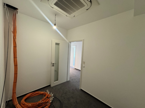 Hochwertig und neu ausgebaute Bürofläche in bester Ku’damm Ecklage - server (11823)
