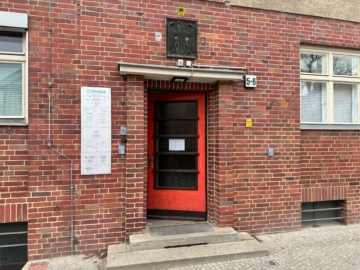 eingang bahnhofstraße - Große Gewerbefläche für Fitness, Büro, Praxis uvm.