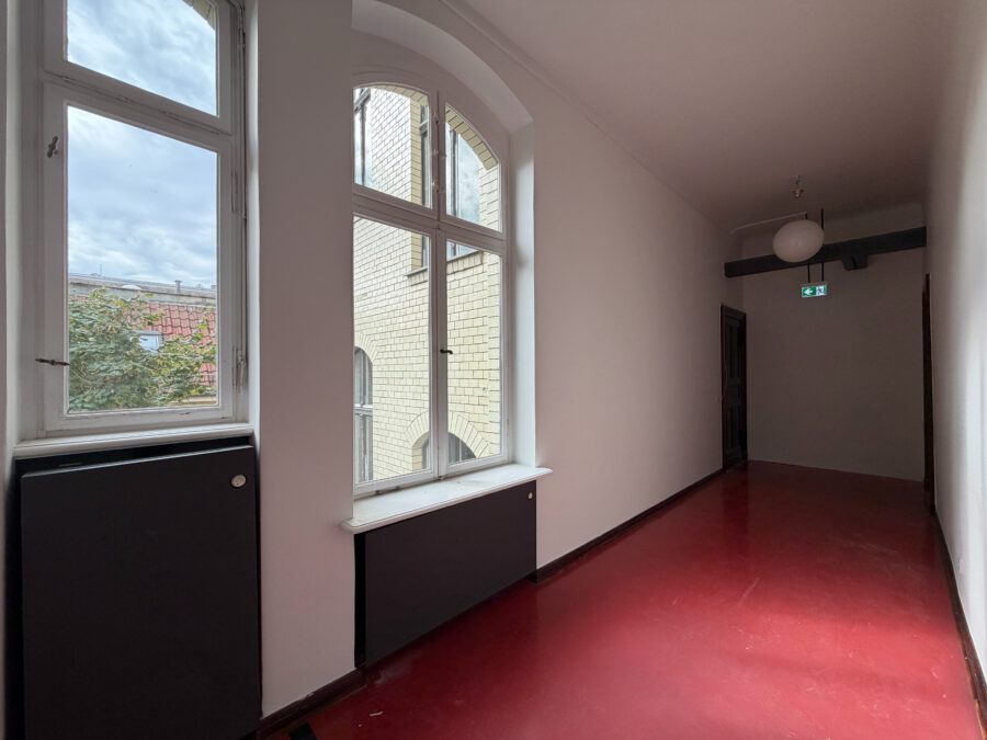 Open Space Büro / Konferenzsaal / Schulungsfläche im historischen Denkmal - eingangsbereich (13447)