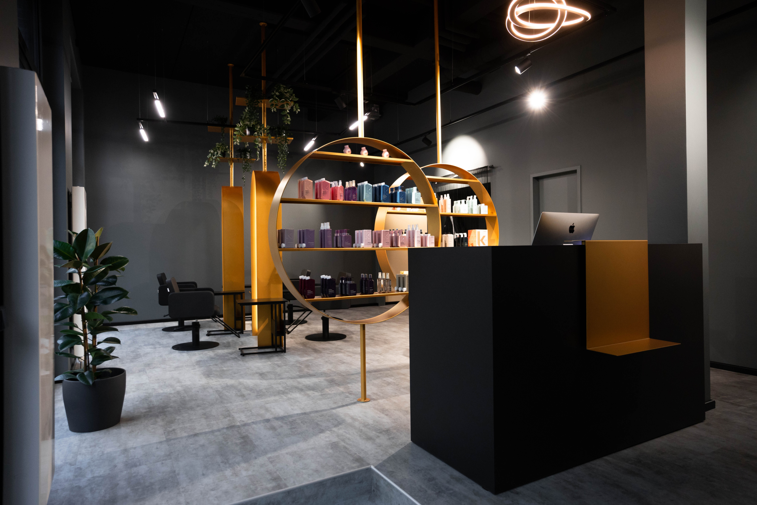 studio - Hochwertig ausgestatteter Friseur in der Europa City