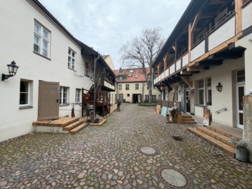 innenhof - Laden / Atelier für kreative Berufe im künstlerischem Innenhof