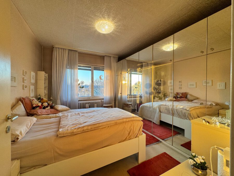 *Einzug ab sofort* Möblierte 2- Zimmer Wohnung mit tollem Ausblick - schlafzimmer (13272)