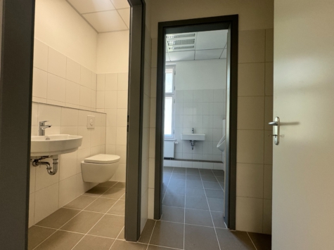 Helle und flexibel gestaltbare Büro- oder Praxisflächen direkt am Kranoldplatz - sanitäreinheiten (11952)